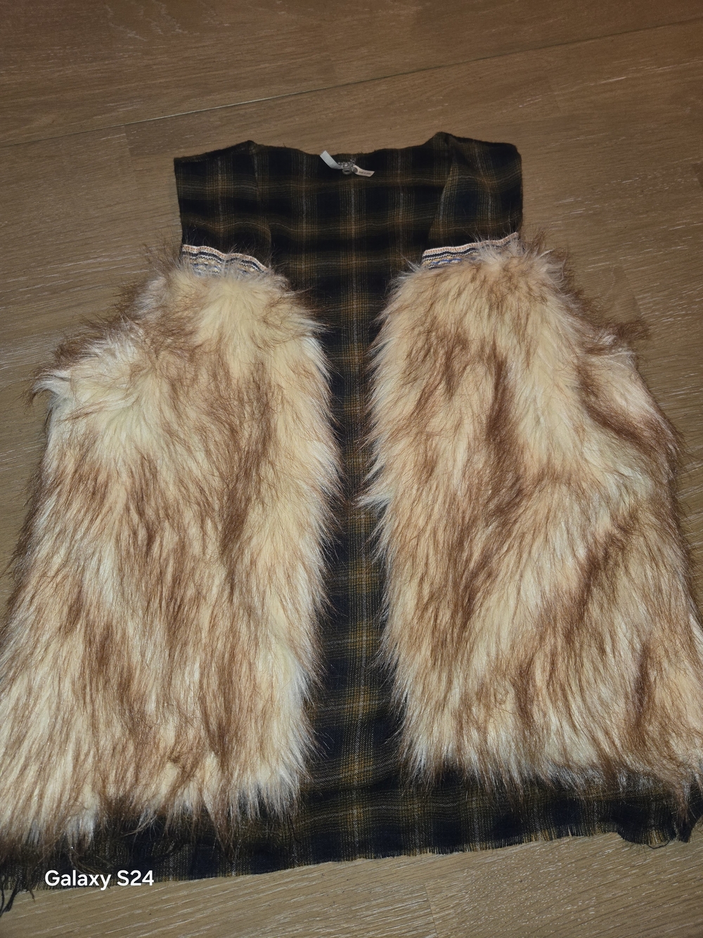 gimmicks by BKE Faux Fur Plaid Vest in Brown and Tan